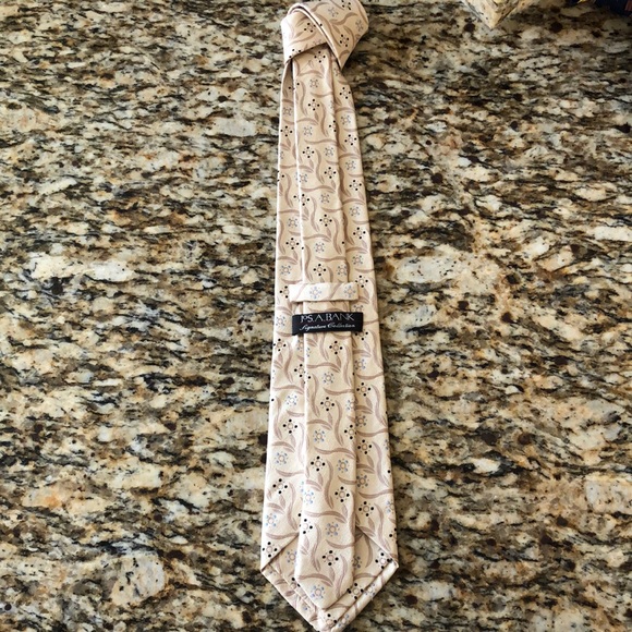 Tan floral Jos A Bank tie - Picture 4 of 5